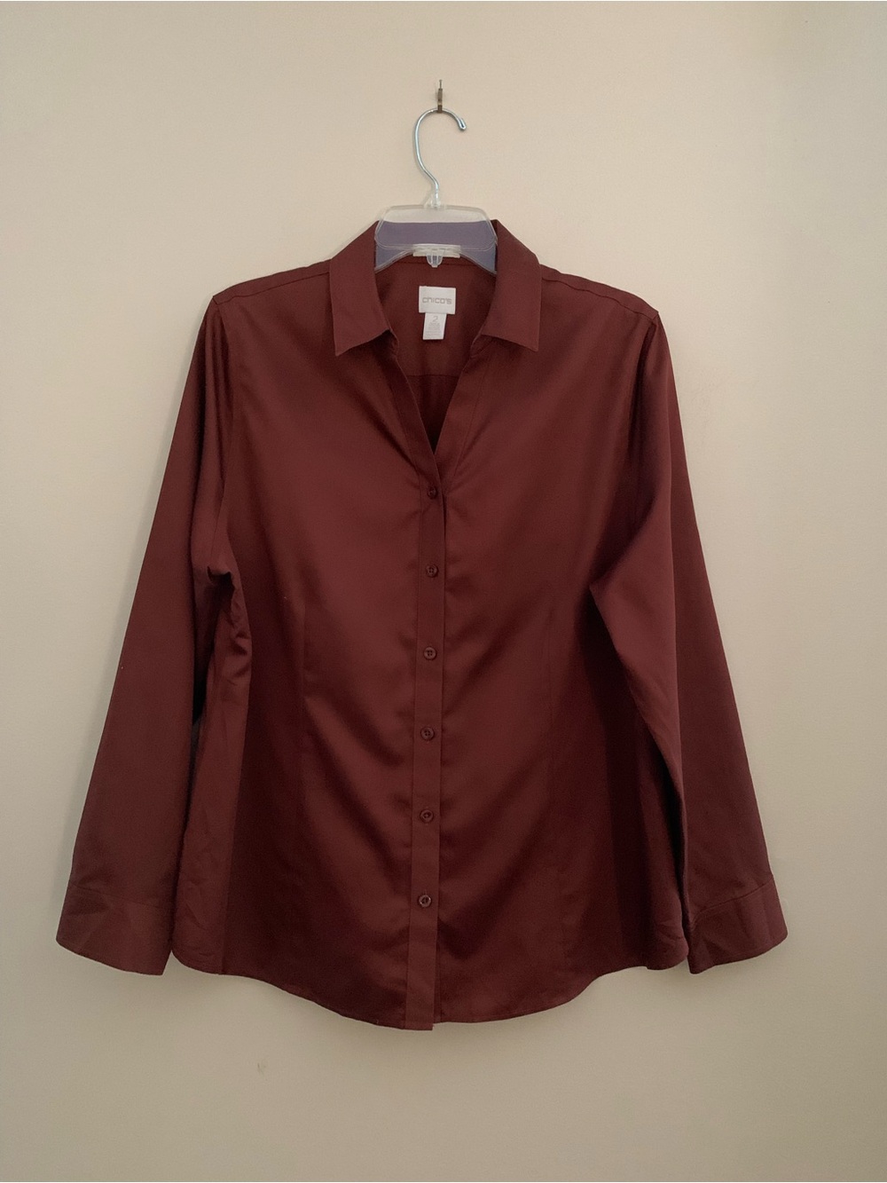 Chico’s brown Y-neck tailored shirt no-iron long sleeves 100%cotton Size 12/14